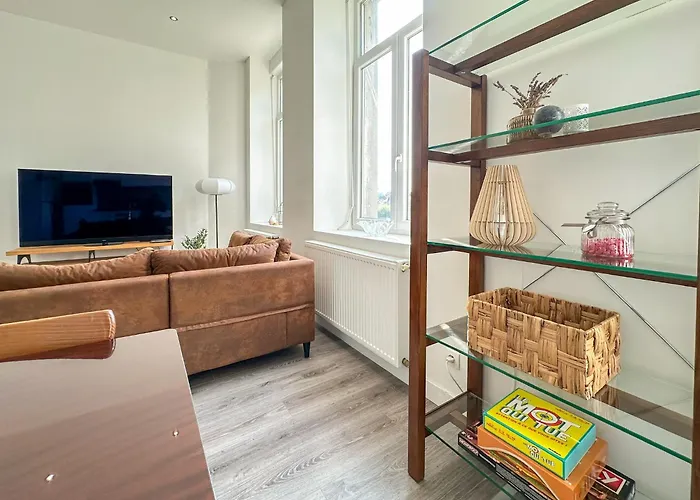 Elegant Апартаменты *